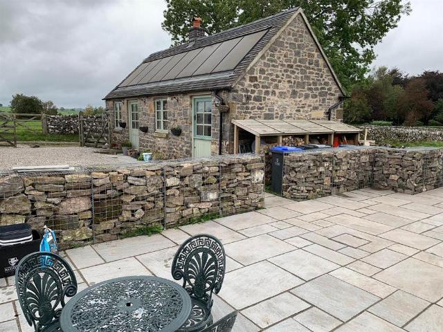 House for sale in Kingsley Moor, Staffordshire