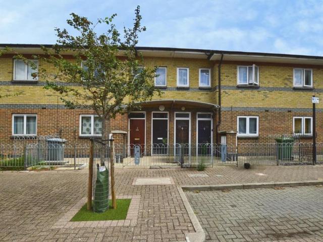 House for sale in Plaistow, Greater London