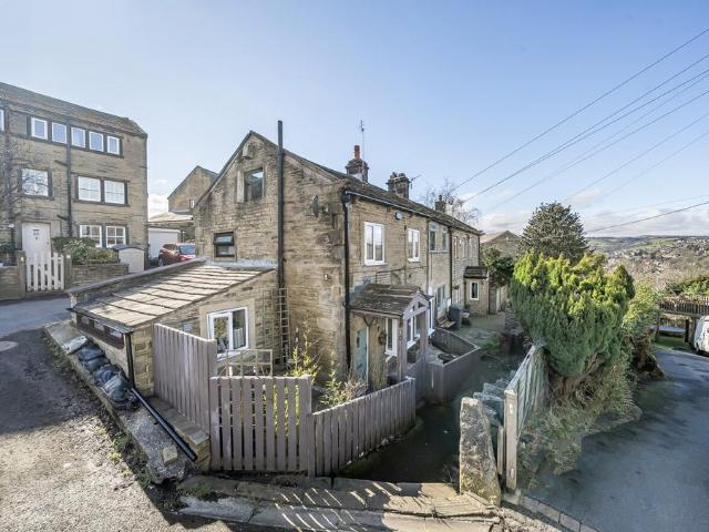 House for sale in Holme Valley, Holmfirth