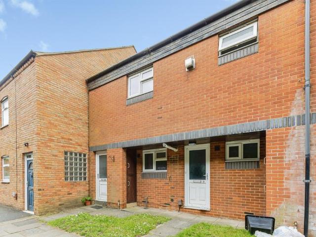 Flat for sale in Semilong, Northampton