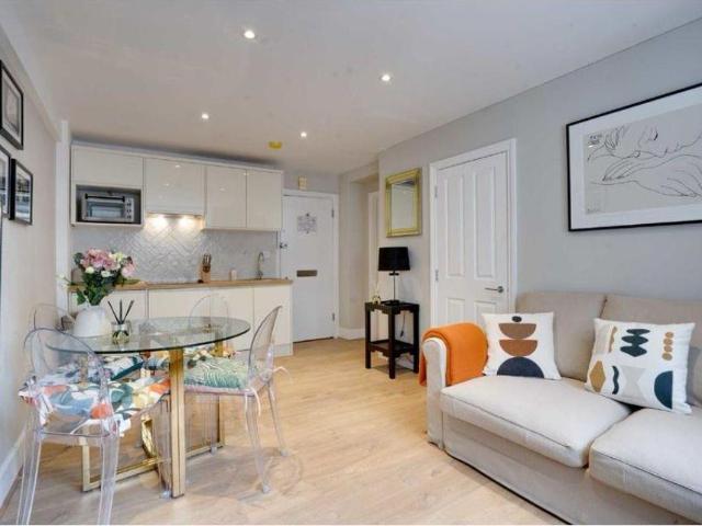 House for sale in Chelsea, Greater London