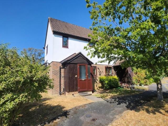 House for sale in Stonebridge, Pachesham Park