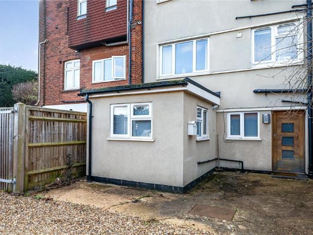 Flat for sale in Reading