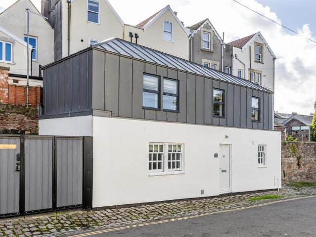 House for sale in Tyndall's Park, Bristol