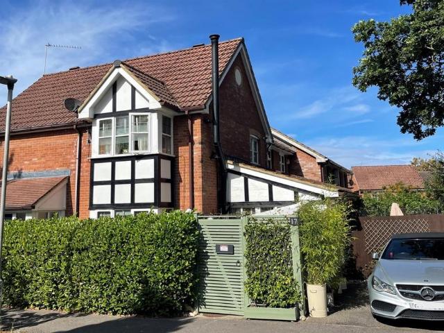 House for sale in Warfield, Newell Green