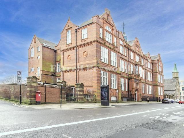 House for sale in The Haulgh, Lee Bank