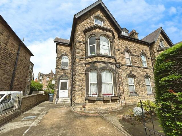 Flat for sale in Low Harrogate, Harrogate