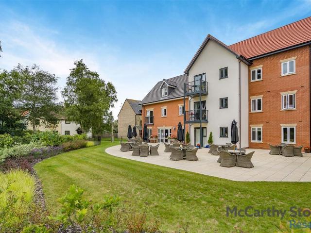Flat for sale in Eastbridge, Suffolk