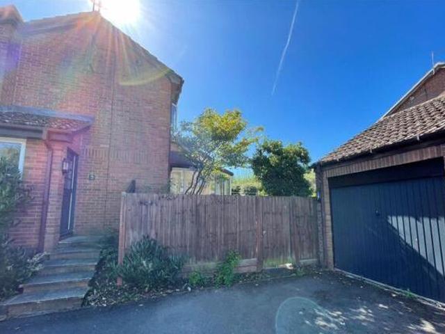 House for sale in Fole, Surrey