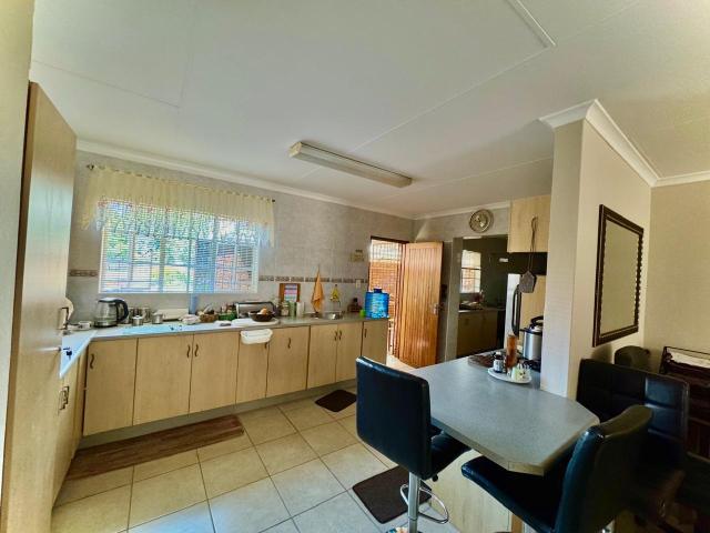 House for sale in Hartbeespoort Dam Nature Reserve, North West