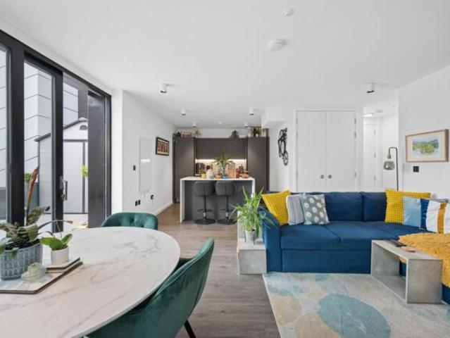 Apartment for sale in North Stoneham, Eastleigh