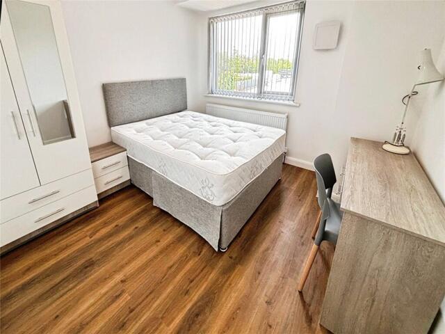 House for rent in Harmondsworth, Harmondsworth