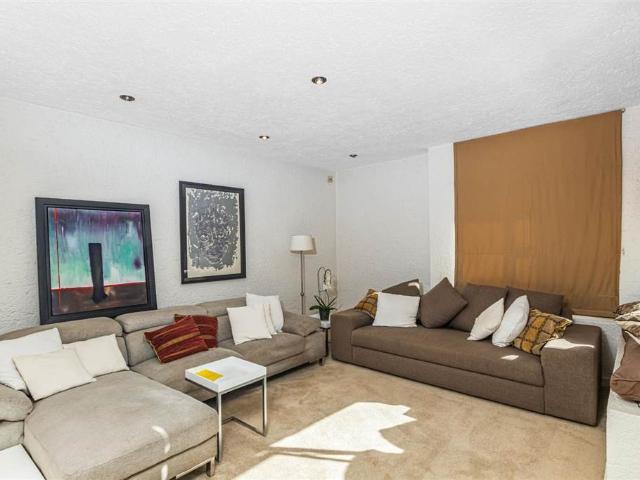 House for sale in Johannesburg, North & Sandton