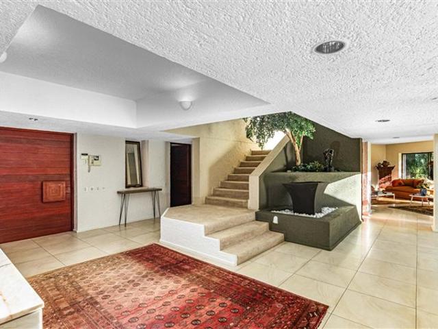 House for sale in Johannesburg, North & Sandton