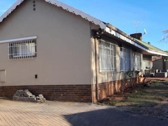 House for rent in Vosloorus, Gauteng
