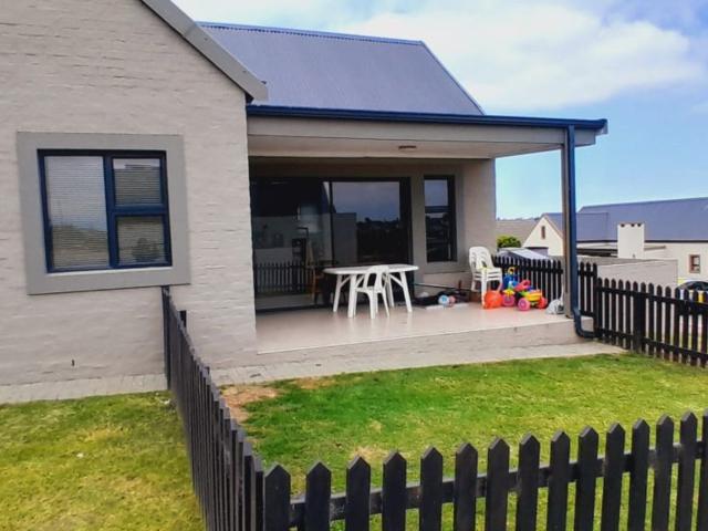 House for sale in Groot Brak Rivier, Western Cape