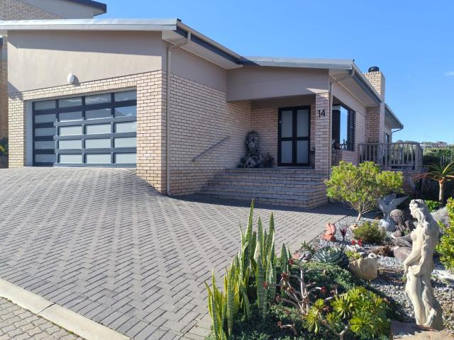 House for sale in Groot Brak Rivier, Western Cape