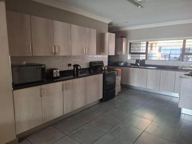 House for rent in Waterkloof, Gauteng