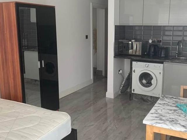 House for rent in London Borough of Barking and Dagenham, Greater London