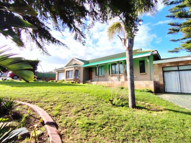 House for sale in Groot Brak Rivier, Western Cape