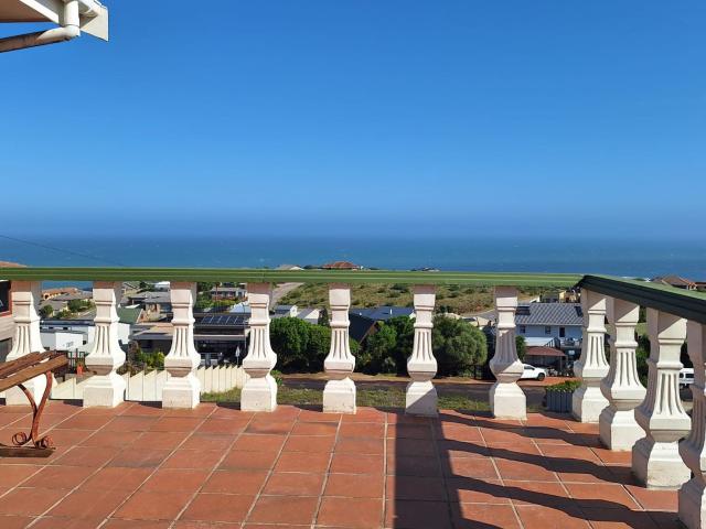 House for sale in Groot Brak Rivier, Western Cape