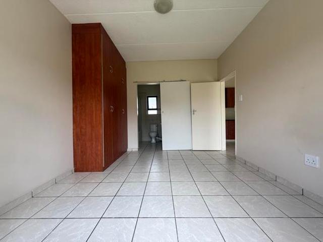 Apartment for sale in Dr Kenneth Kaunda, North West