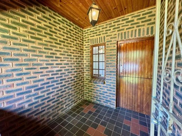 House for rent in Beachwood, Durban