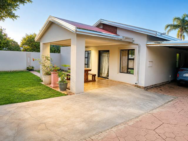 House for rent in Waterkloof, Gauteng