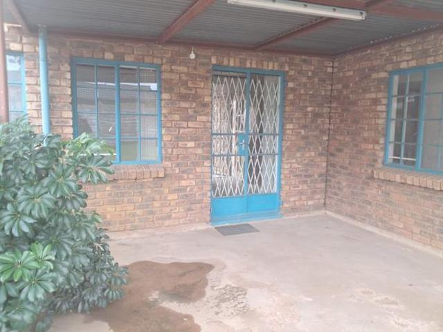 Room for rent in Waterkloof, Gauteng