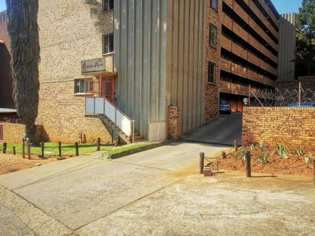 House for rent in Waterkloof, Gauteng