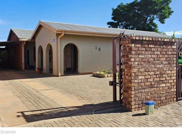House for sale in Frances Baard, Northern Cape