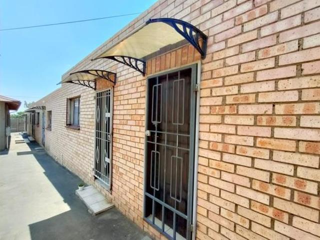 House for rent in Vosloorus, Gauteng