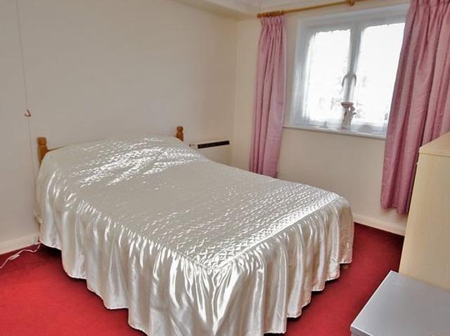 House for rent in Kenton, Greater London