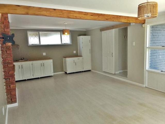 House for rent in Seaview, Kwazulu-natal