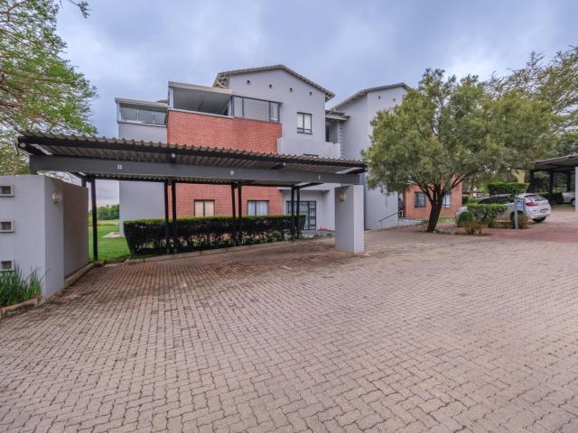 House for sale in Roodepoort, City of Johannesburg Metropolitan Municipality