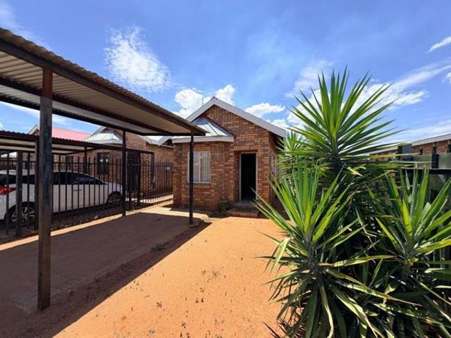 House for sale in Frances Baard, Northern Cape