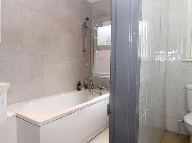 House for rent in Hyde Park, West Yorkshire