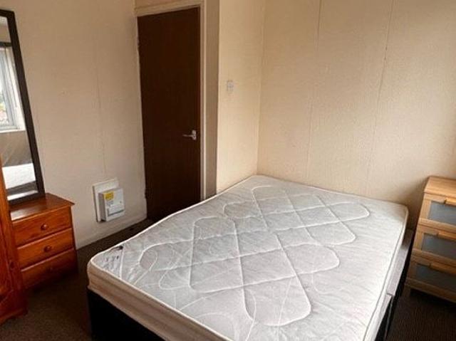 House for rent in Hyde Park, West Yorkshire