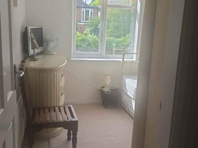 House for rent in Royal Borough of Kingston upon Thames, Greater London