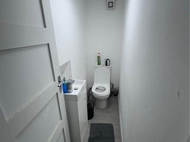House for rent in Plashet, Greater London