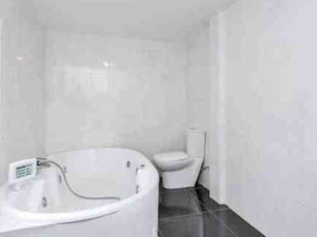 House for rent in London Borough of Croydon, Greater London