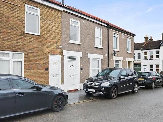 House for rent in London Borough of Croydon, Greater London