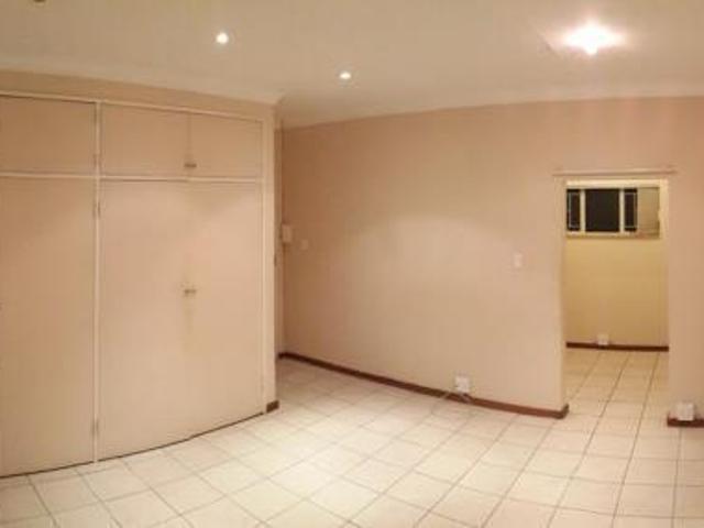 Room for rent in Waterkloof, Gauteng