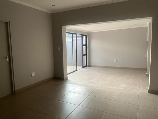 House for rent in North West