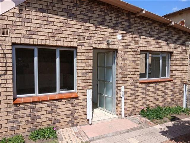 Room for rent in Chatsworth, Kwazulu-natal