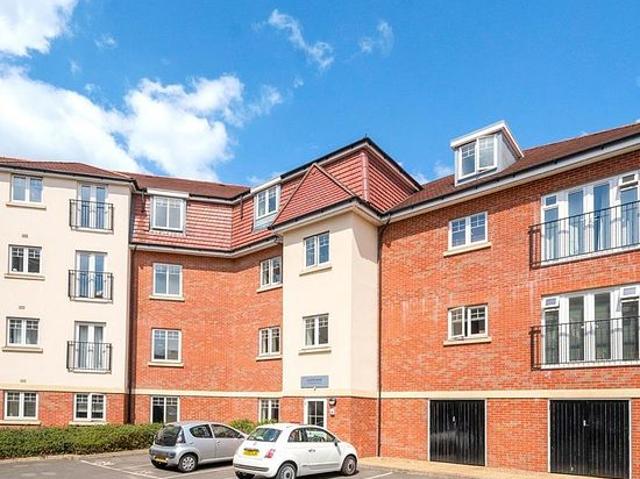 House for rent in London Borough of Merton, Greater London