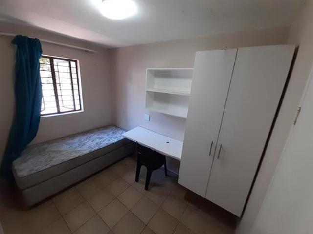 Room for rent in Seaview, Kwazulu-natal