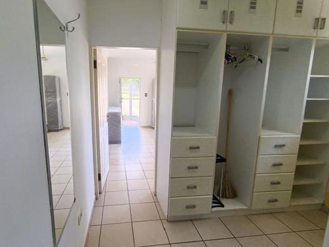 Apartment for rent in Seaview, Kwazulu-natal