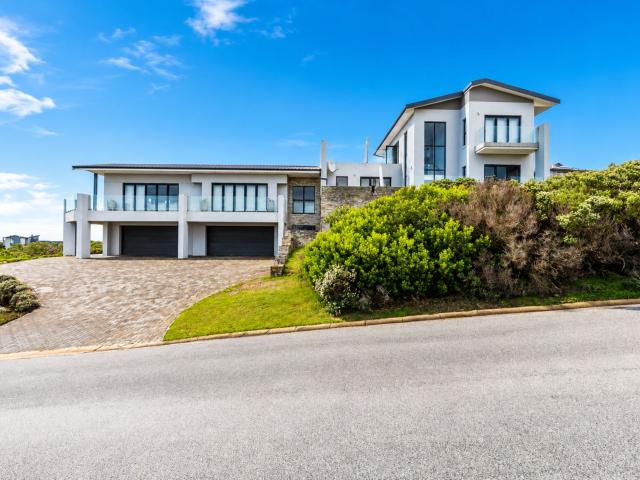 House for sale in Groot Brak Rivier, Western Cape