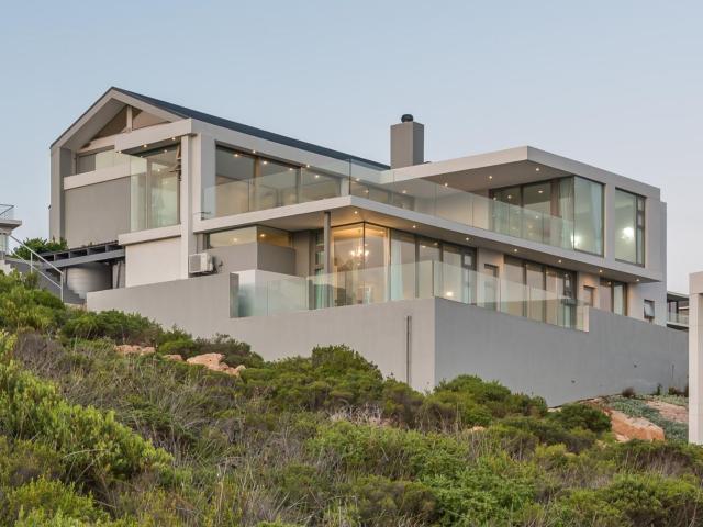 House for sale in Groot Brak Rivier, Western Cape
